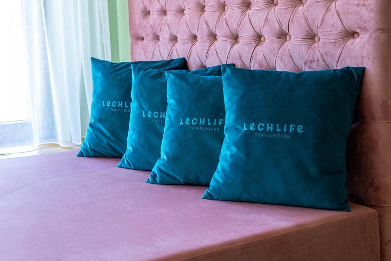 Lechlife Travelhouse Aparthotel Reutte Exterior photo